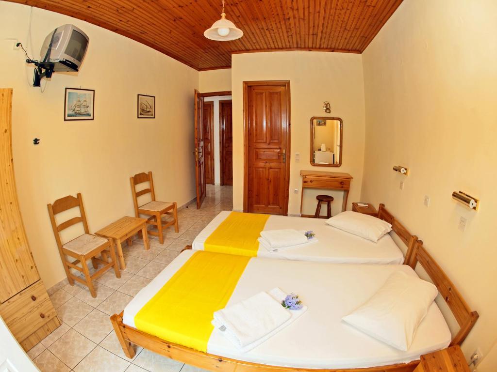 Glaros Guesthouse Hydra  Room photo